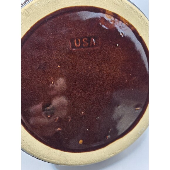Vtg Dark Brown Stoneware Casserole w/lid Ribbed Design USA Made 8 1/4" D x 3.5" - Picture 6 of 10
